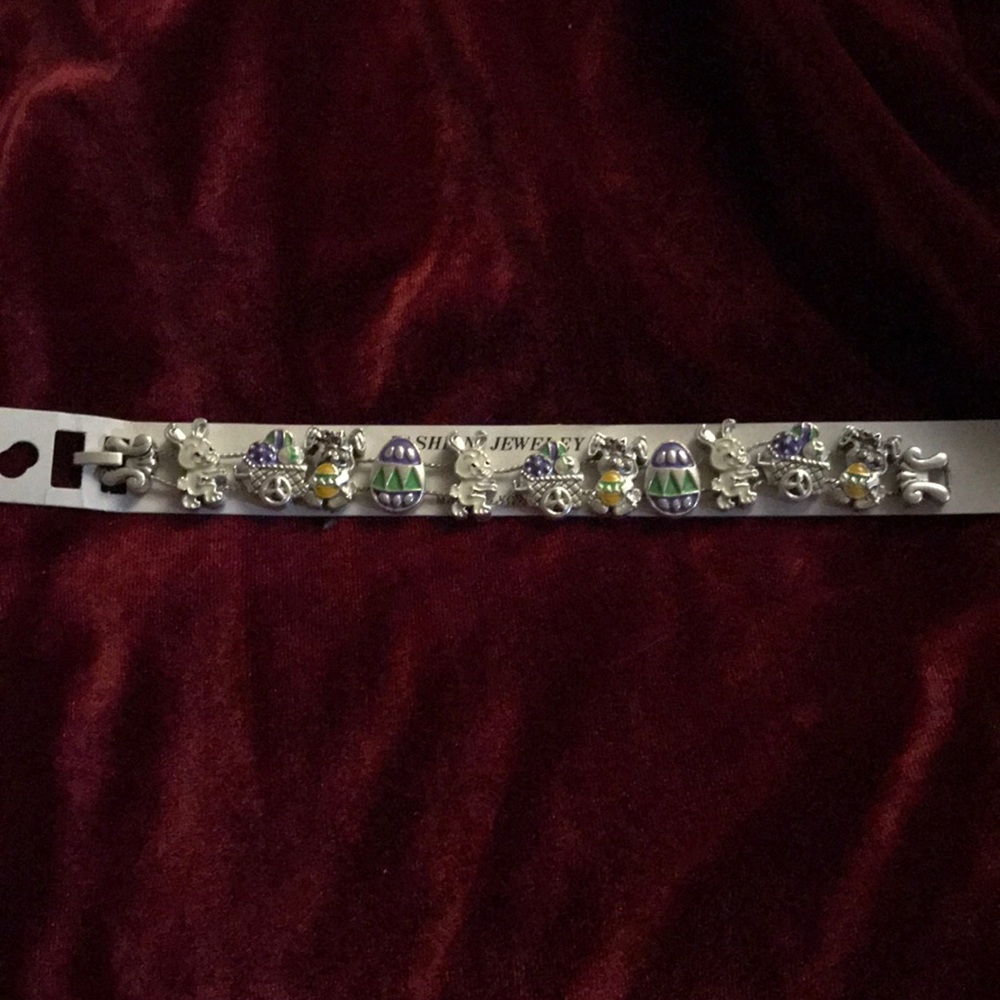 NWT, adorable Easter charm bracelet